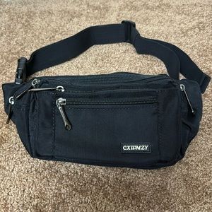 CXWMZY Fanny pack.  NWOT